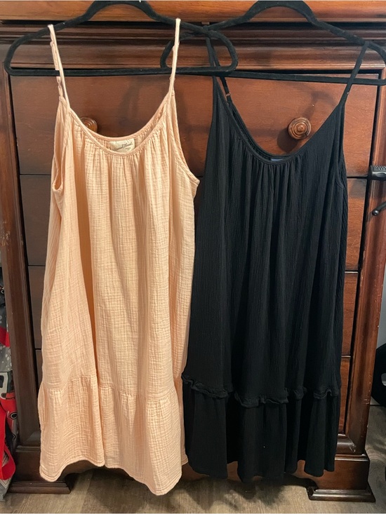 Universal Thread Dresses & Skirts - 2 xl spaghetti strap ruffle gauze sun dresses pink/peach black uni thread Scoop
